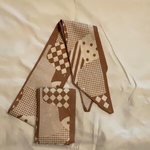 Brand new matching set of 2 twillys